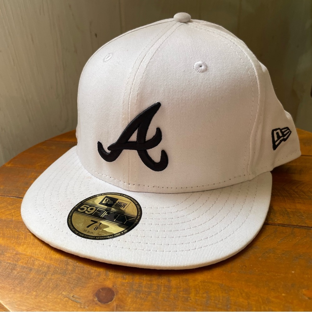 New Era 59Fifty Atlanta Braves White & Black Fitted Hat Cap 7 1/8